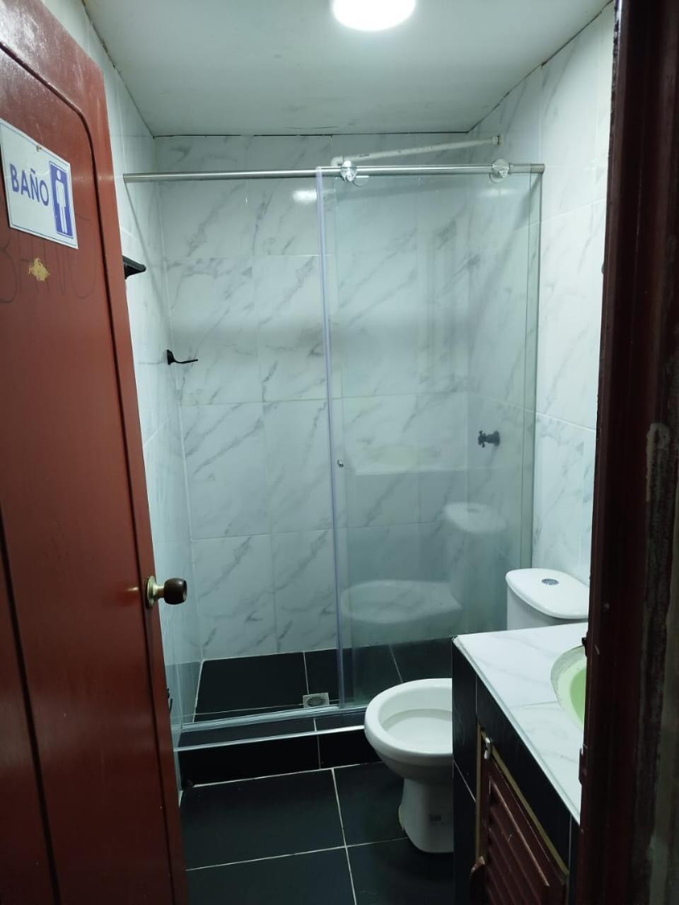 Hostal La 18 Перейра Экстерьер фото